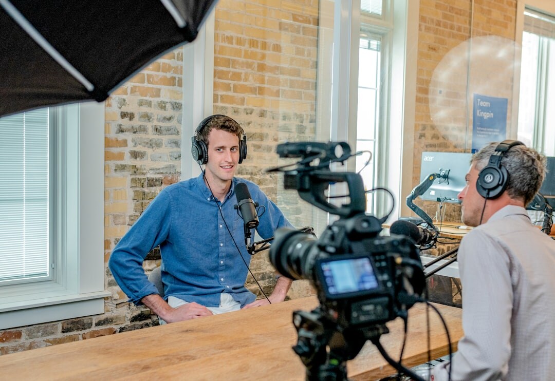journalist interviewing source